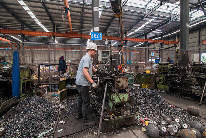 张家口网架配件-螺栓球加工车间